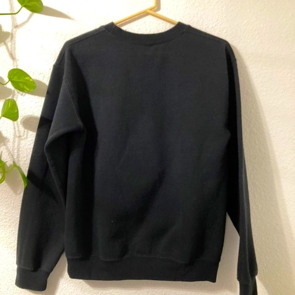 Selena Crewneck - Picture 2 of 3